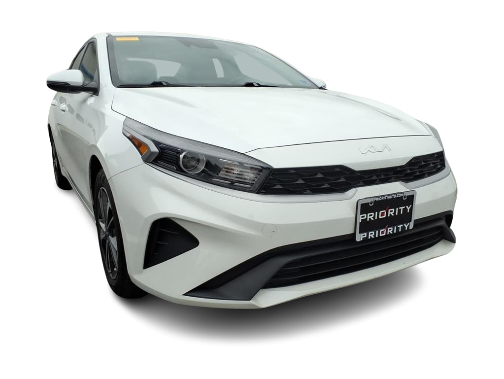 Thumbnail: 2024 Kia Forte - 10