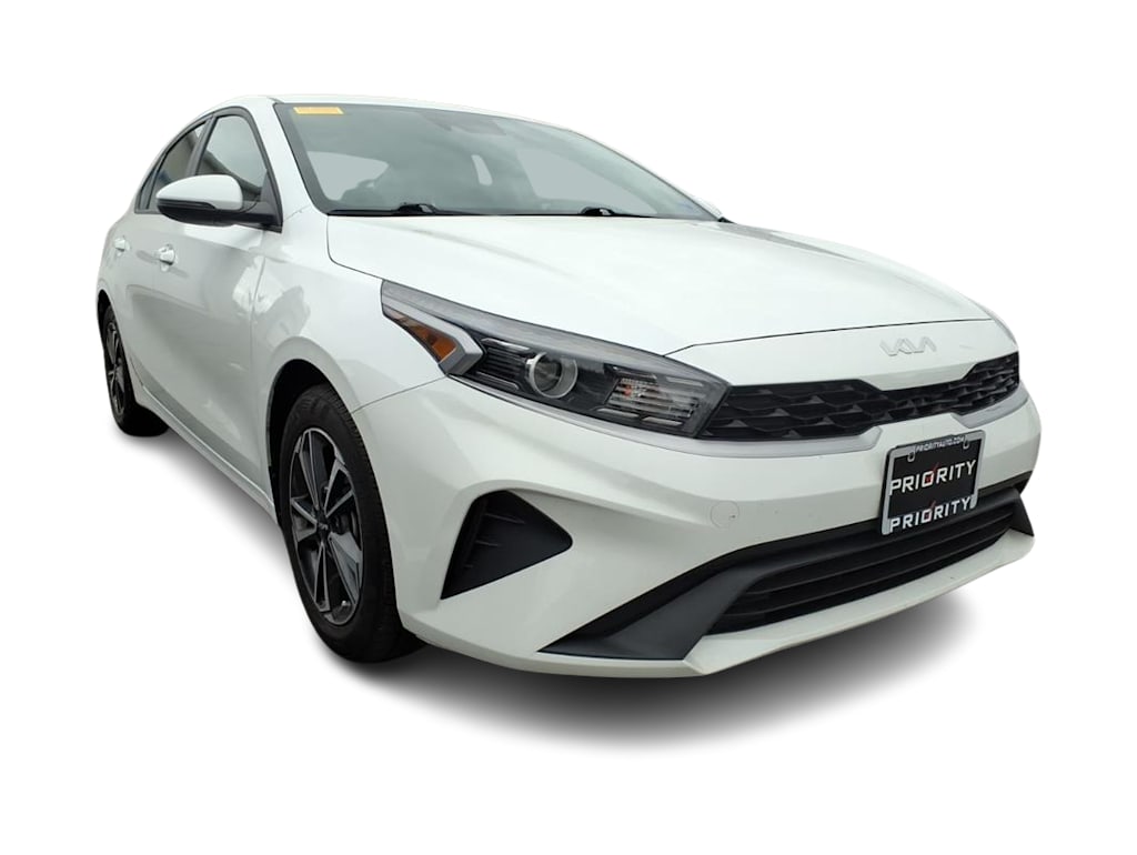 Thumbnail: 2024 Kia Forte - 11