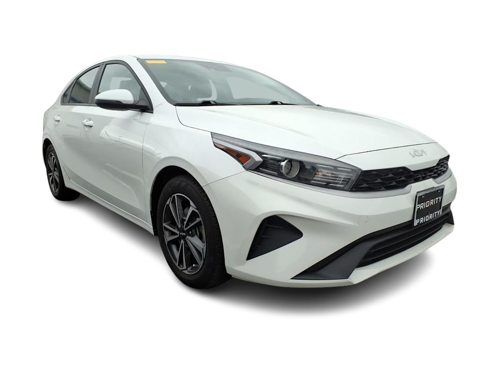 Thumbnail: 2024 Kia Forte - 12