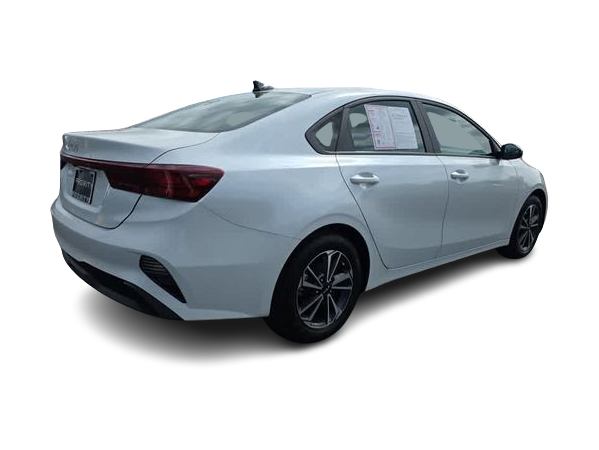 Thumbnail: 2024 Kia Forte - 27