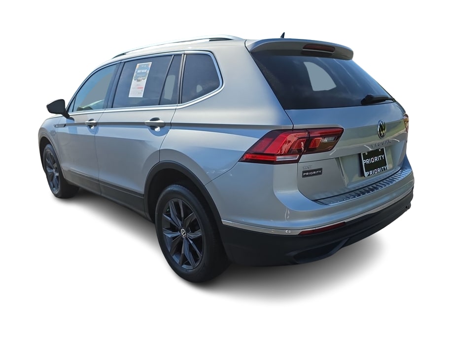 Thumbnail: 2022 Volkswagen Tiguan - 4