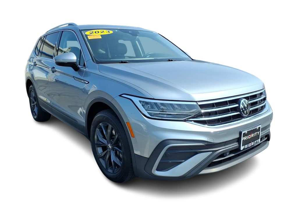Thumbnail: 2023 Volkswagen Tiguan - 11