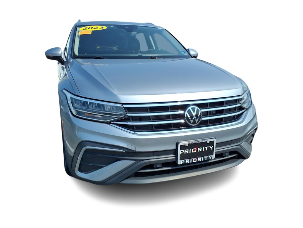 Thumbnail: 2023 Volkswagen Tiguan - 8