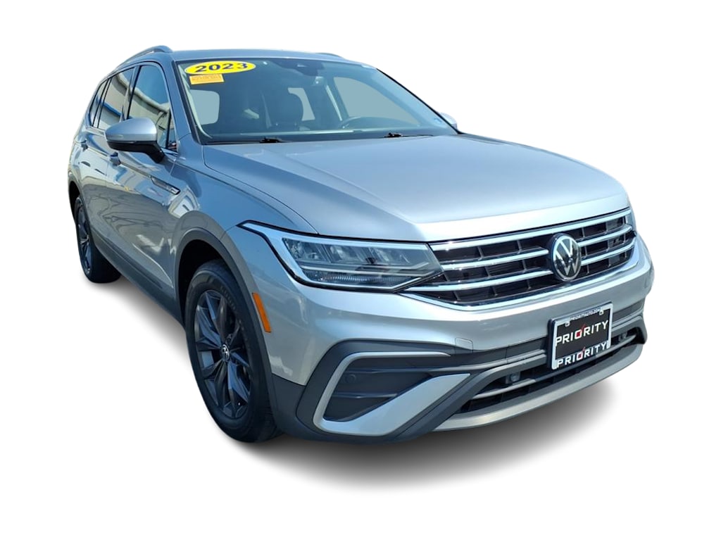 Thumbnail: 2023 Volkswagen Tiguan - 10