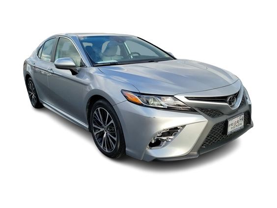 2020 Toyota Camry SE 24