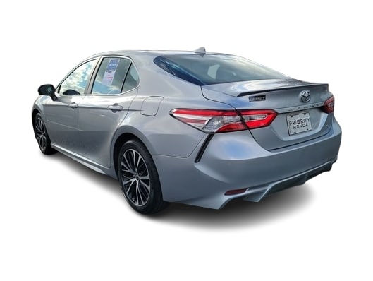 2020 Toyota Camry SE 21