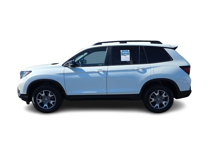 Thumbnail: 2023 Honda Passport - 3
