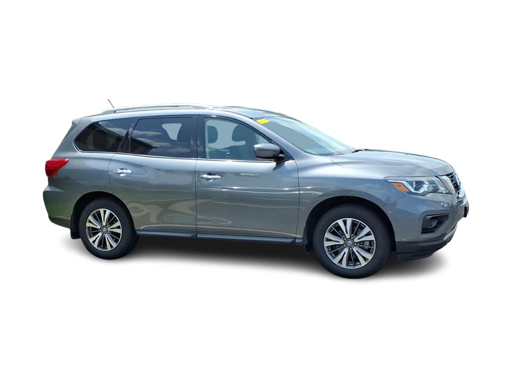 Thumbnail: 2017 Nissan Pathfinder - 10