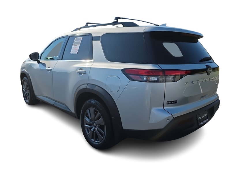 Thumbnail: 2022 Nissan Pathfinder - 4
