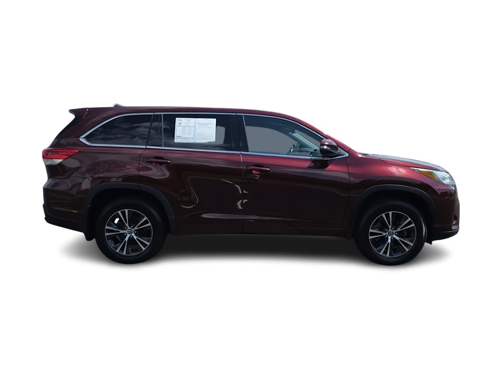 Thumbnail: 2018 Toyota Highlander - 17