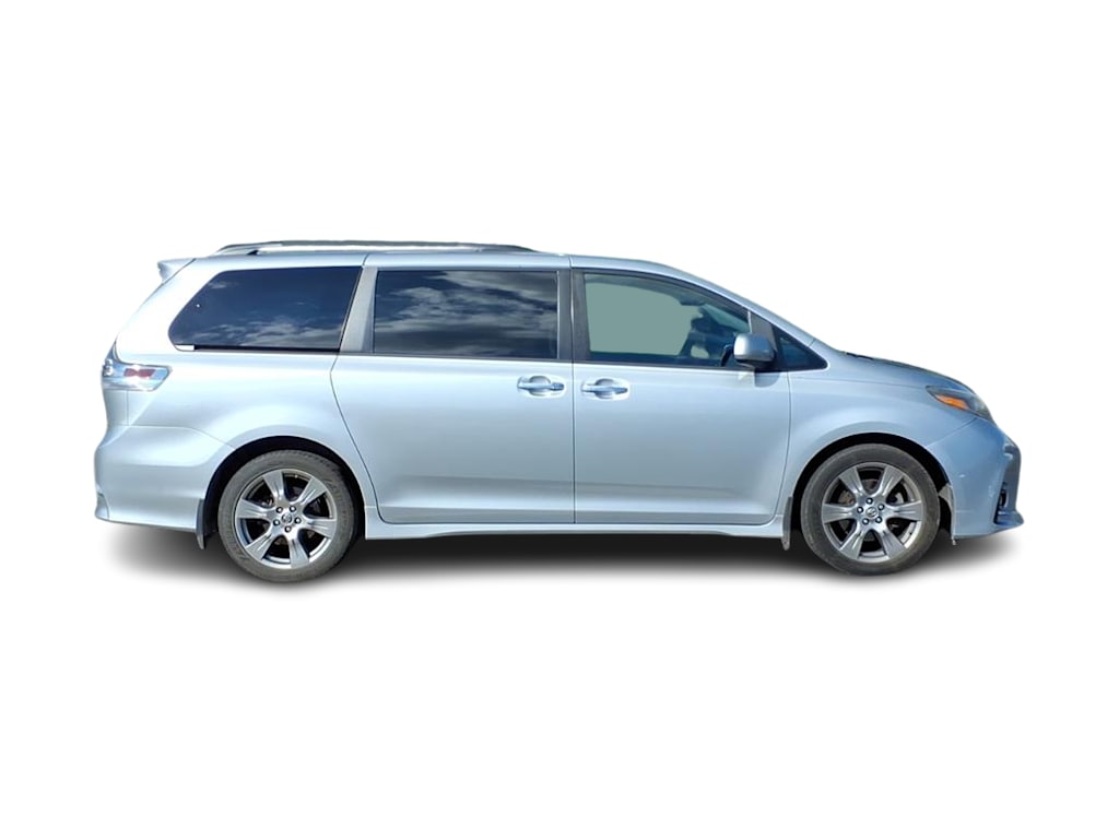 Thumbnail: 2019 Toyota Sienna - 10