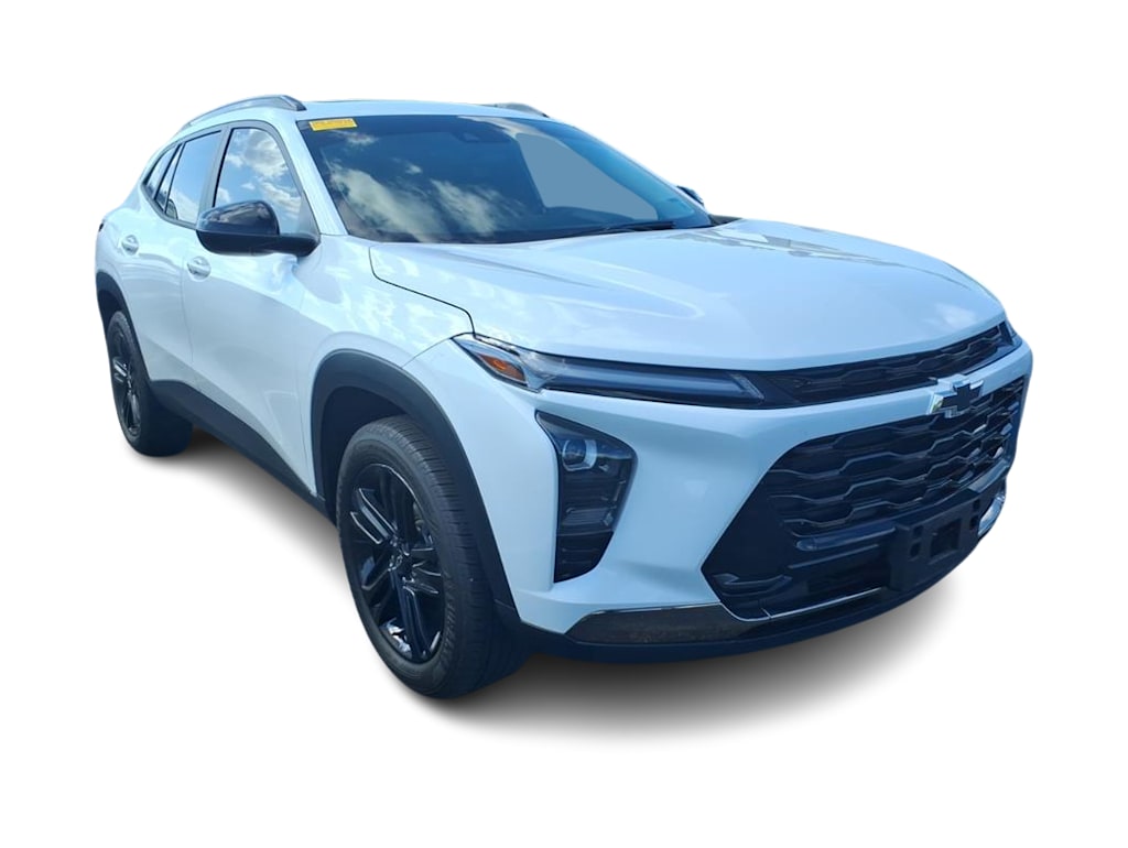 Thumbnail: 2024 Chevrolet Trax - 2