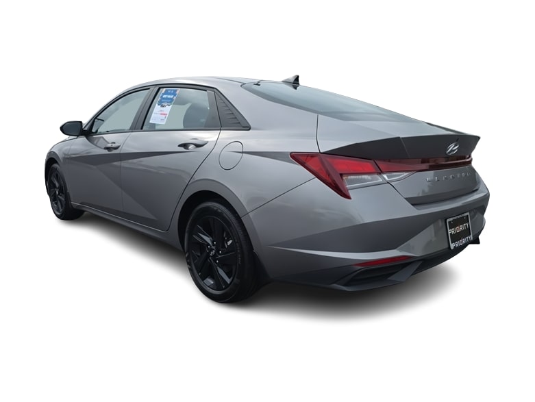 Thumbnail: 2023 Hyundai Elantra - 4
