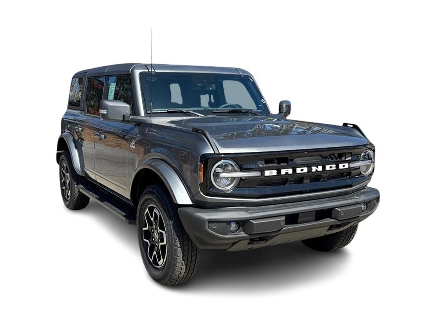 2024 Ford Bronco Outer Banks 19