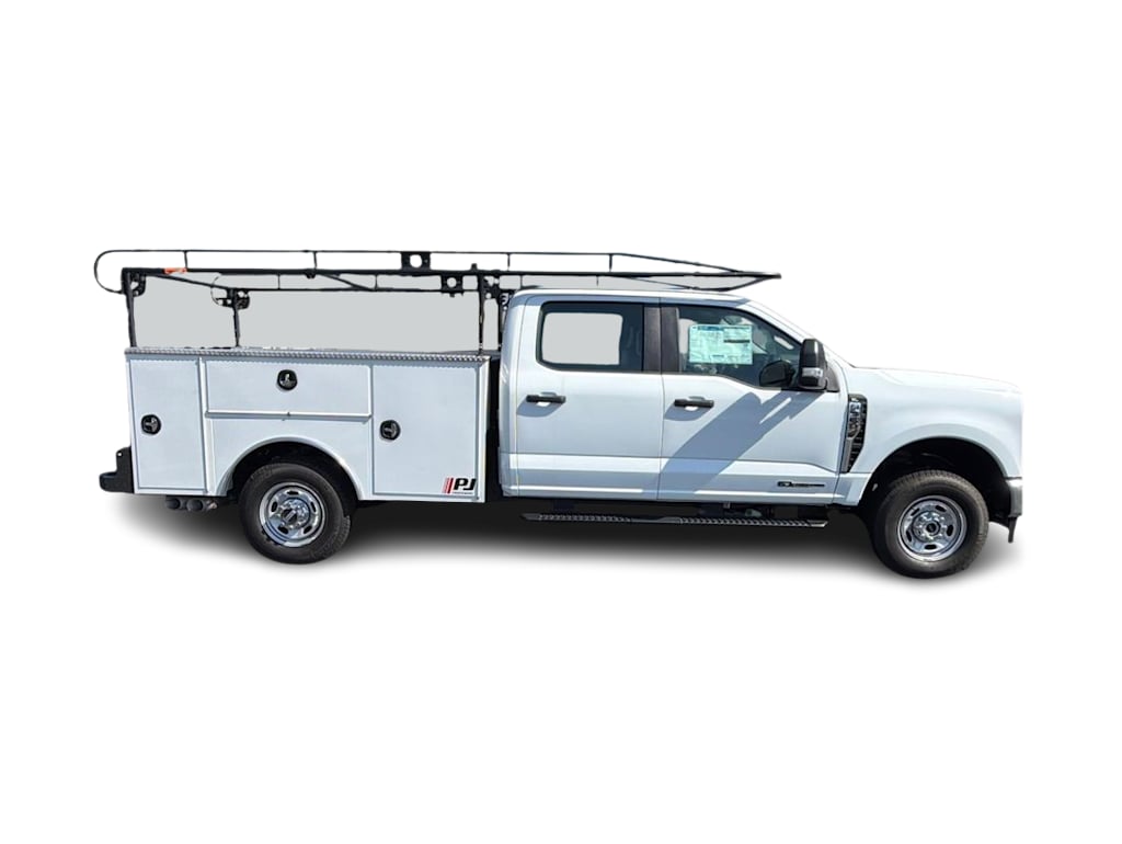 Thumbnail: 2025 Ford F-350 - 18