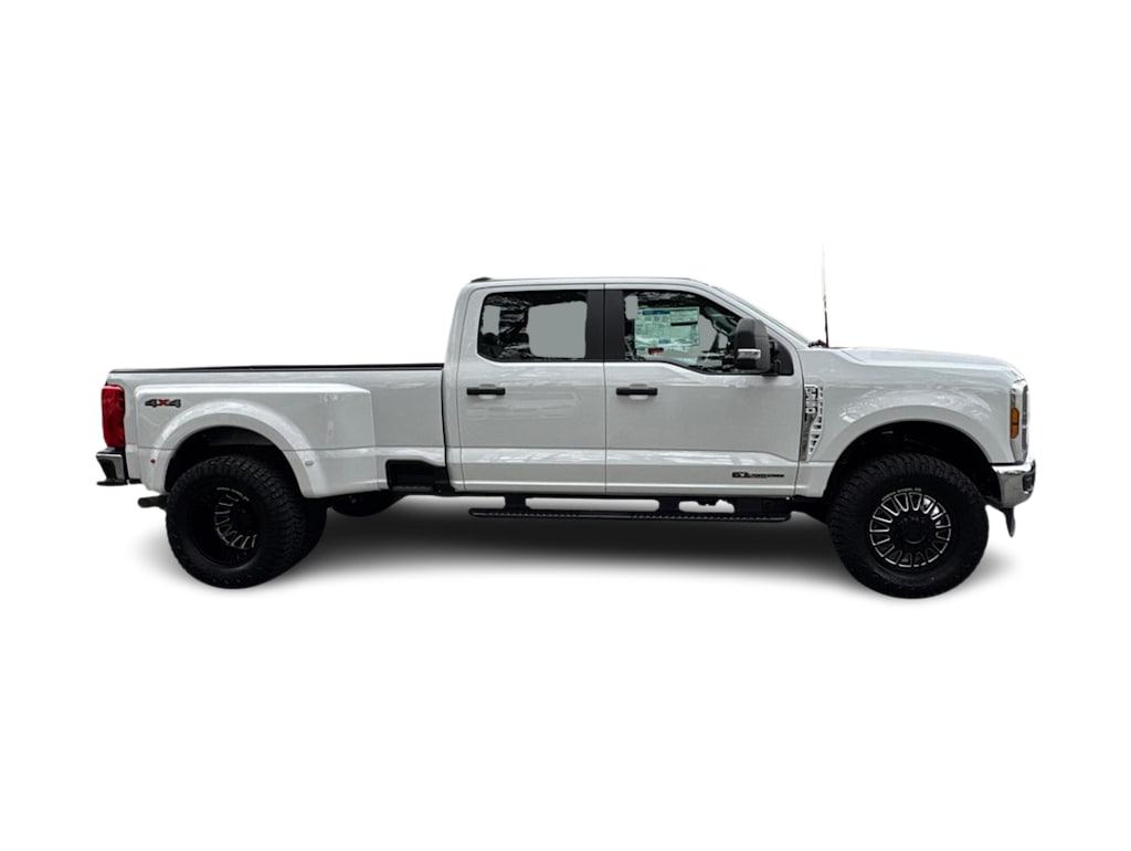 Thumbnail: 2025 Ford F-350 - 3