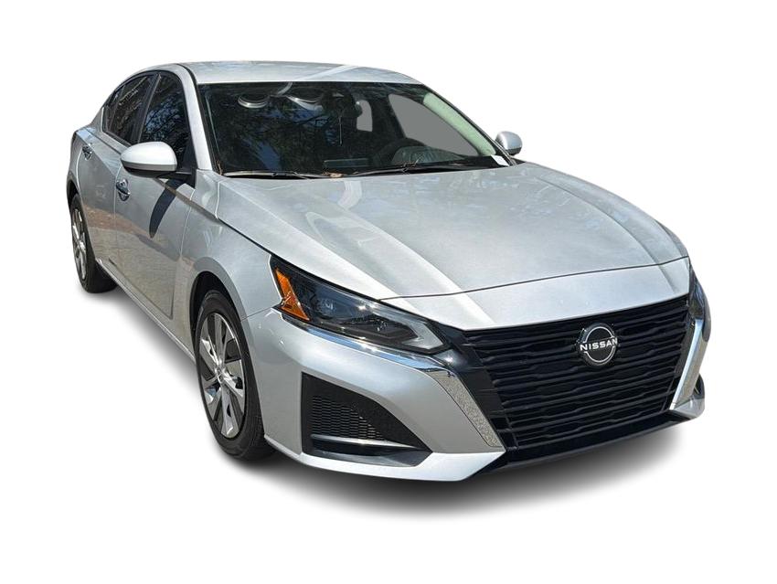 Thumbnail: 2023 Nissan Altima - 8