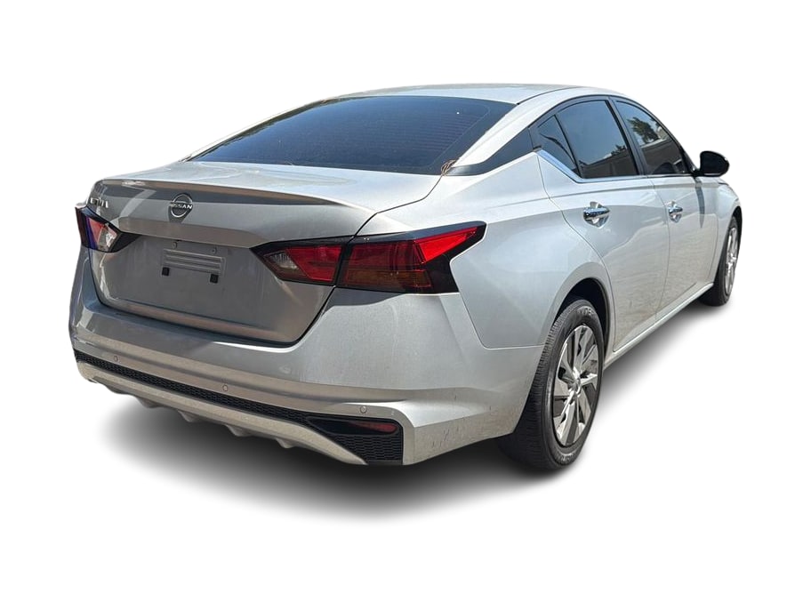 Thumbnail: 2023 Nissan Altima - 9