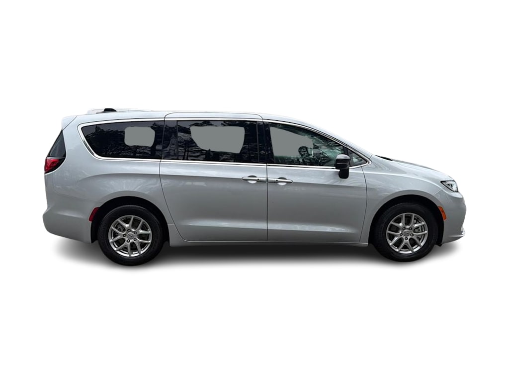 Thumbnail: 2024 Chrysler Pacifica - 20