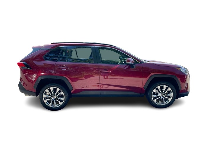 2021 Toyota RAV4 XLE Premium 30