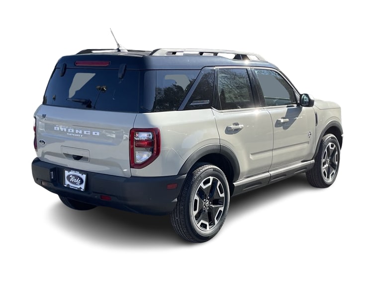 2024 Ford Bronco Sport Outer Banks 16