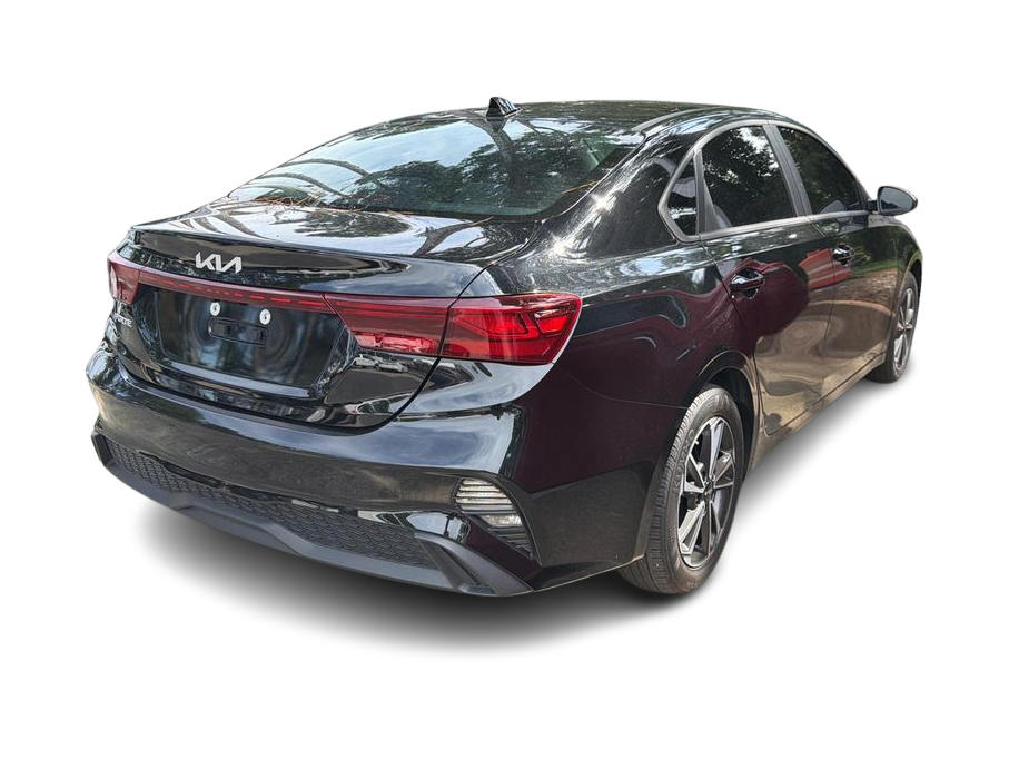 Thumbnail: 2024 Kia Forte - 7