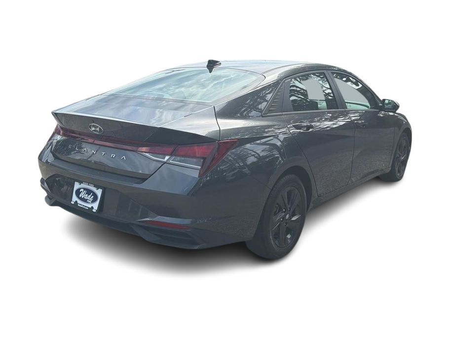 Thumbnail: 2022 Hyundai Elantra - 20
