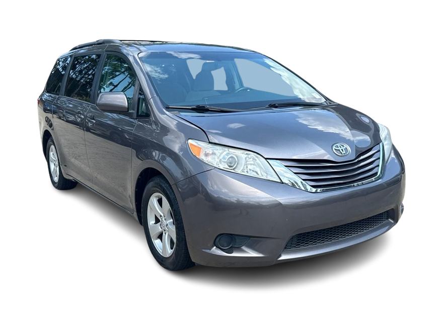 Thumbnail: 2015 Toyota Sienna - 18