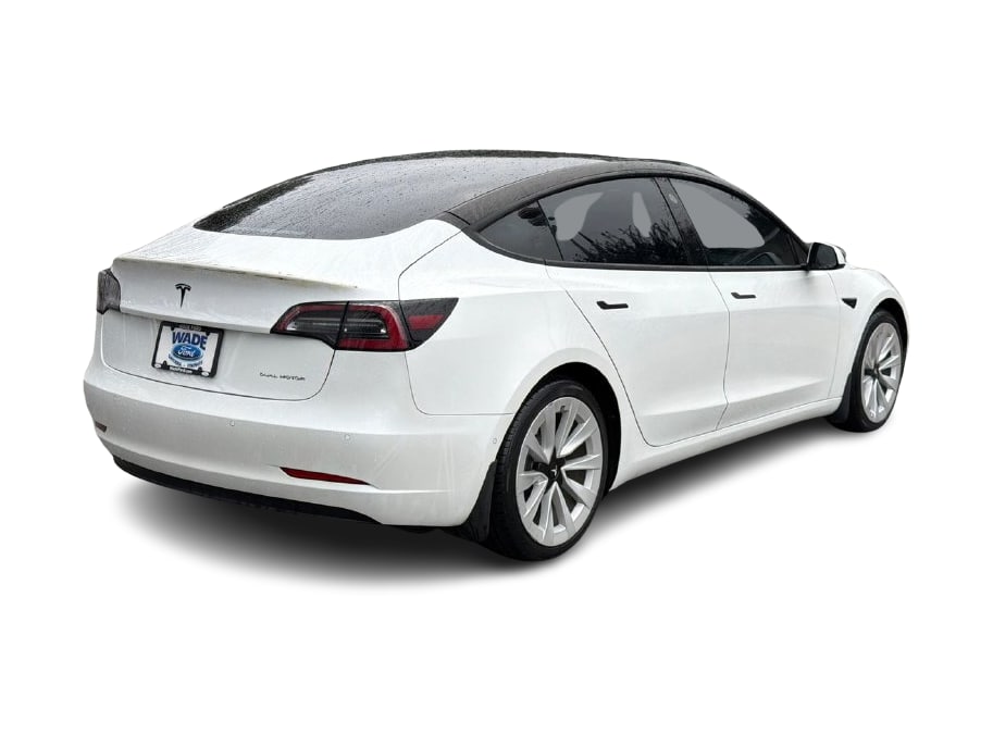 Thumbnail: 2022 Tesla Model 3 - 21