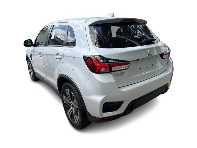 Thumbnail: 2024 Mitsubishi Outlander Sport - 3