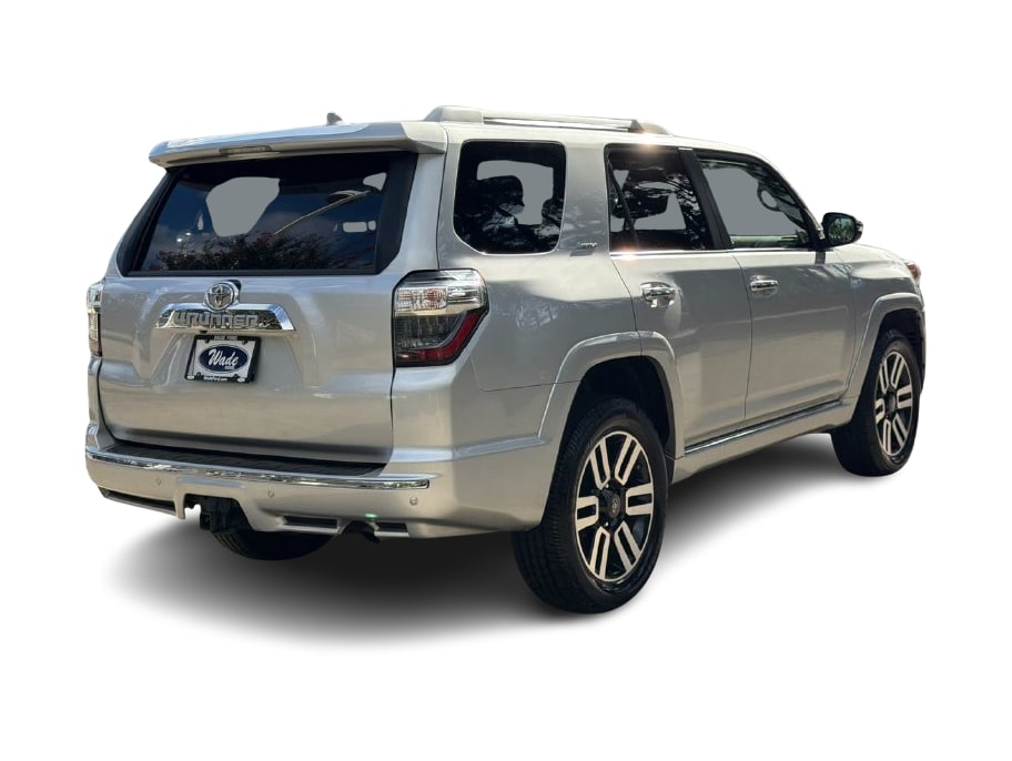 Thumbnail: 2018 Toyota 4Runner - 21