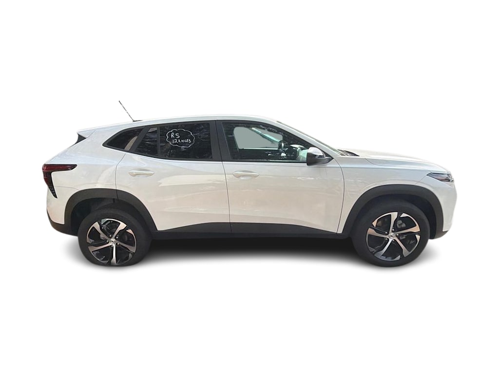 Thumbnail: 2024 Chevrolet Trax - 10