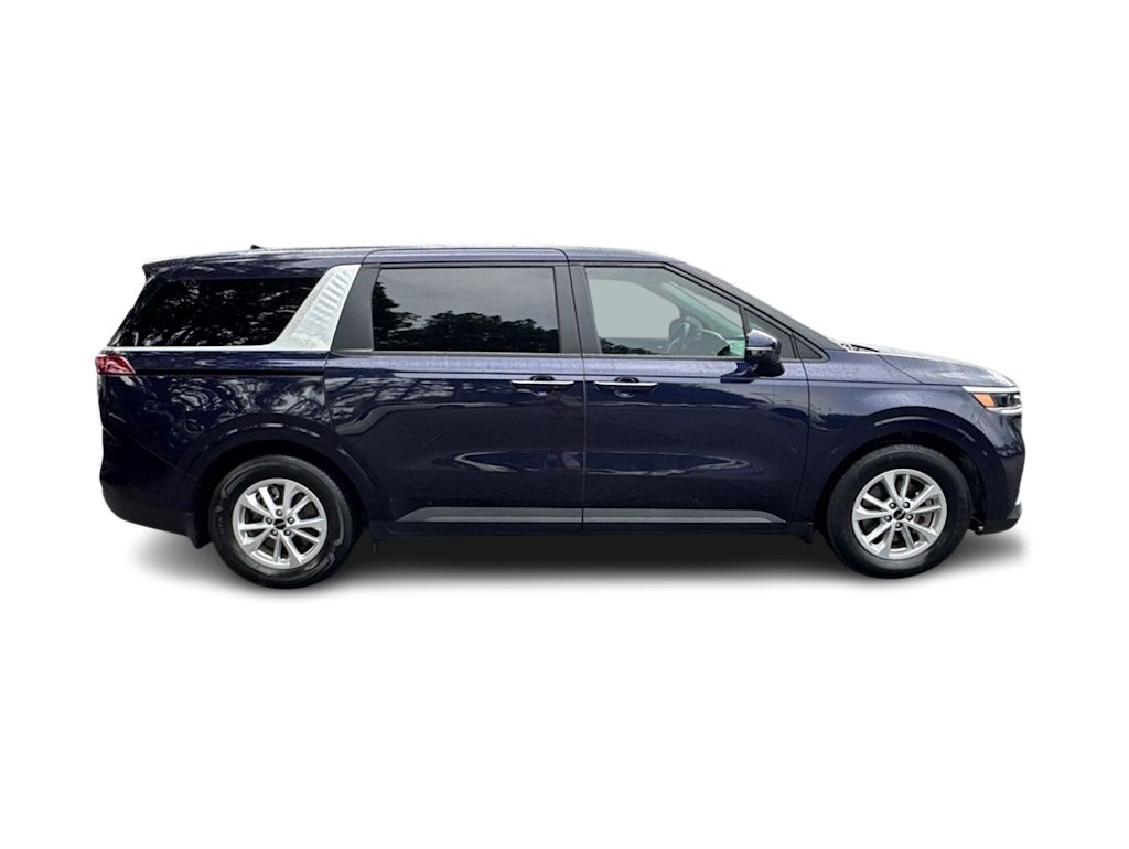 Thumbnail: 2023 Kia Carnival - 18