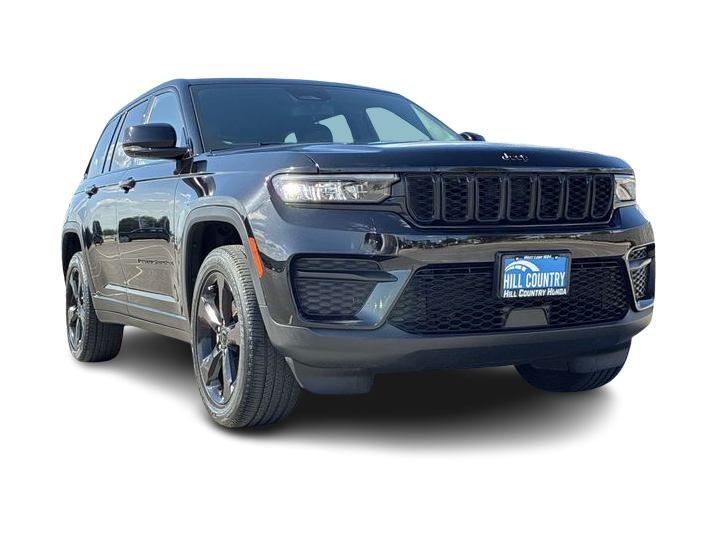 Thumbnail: 2023 Jeep Grand Cherokee - 24