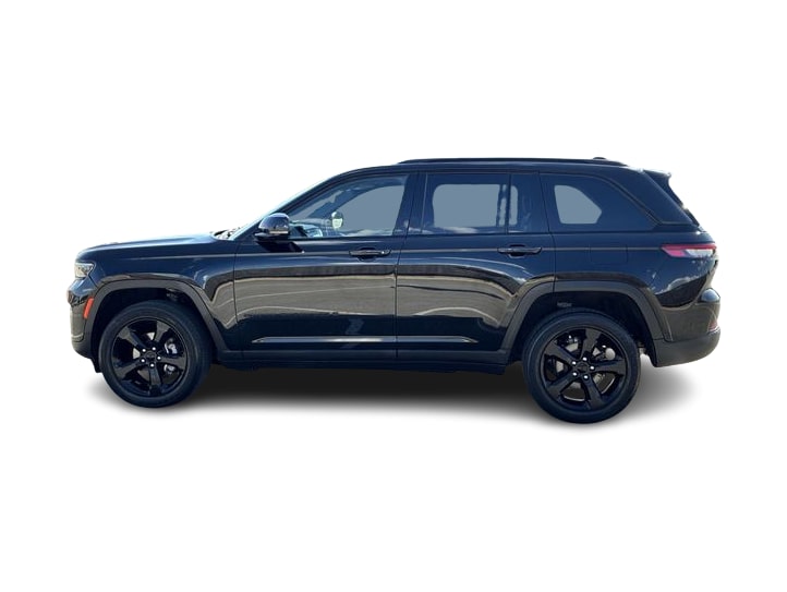 Thumbnail: 2023 Jeep Grand Cherokee - 3