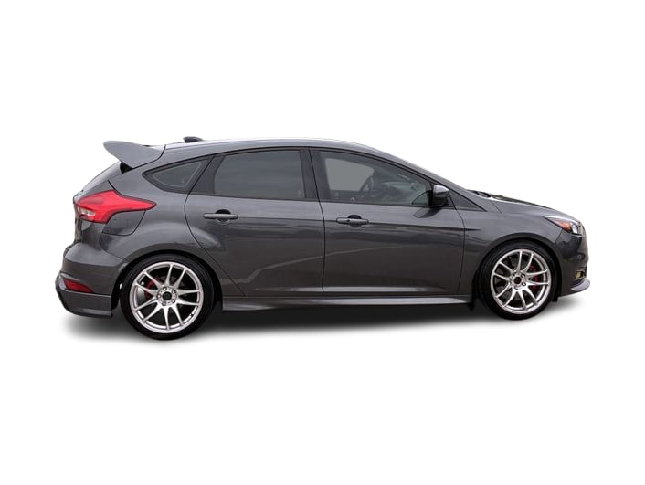Thumbnail: 2017 Ford Focus - 22