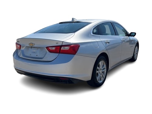 Thumbnail: 2018 Chevrolet Malibu - 15