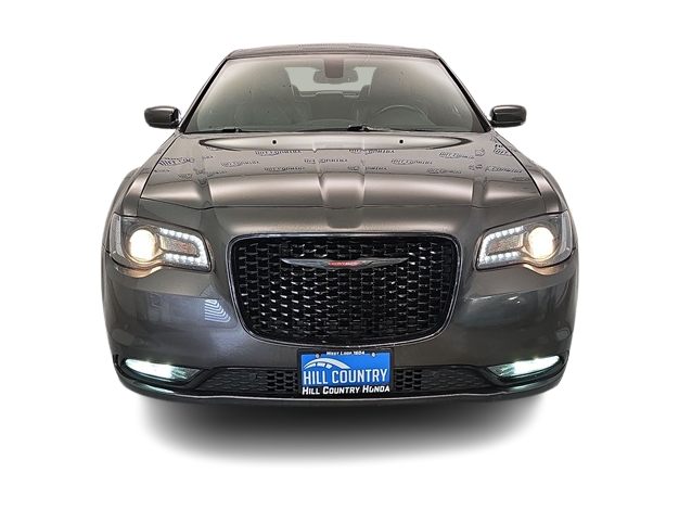 Thumbnail: 2021 Chrysler 300 - 6