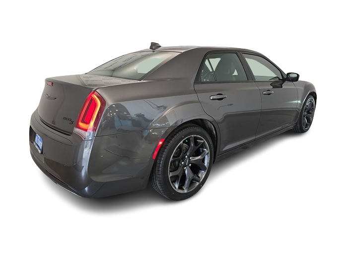 Thumbnail: 2021 Chrysler 300 - 22