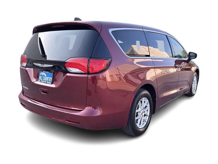 Thumbnail: 2023 Chrysler Voyager - 20