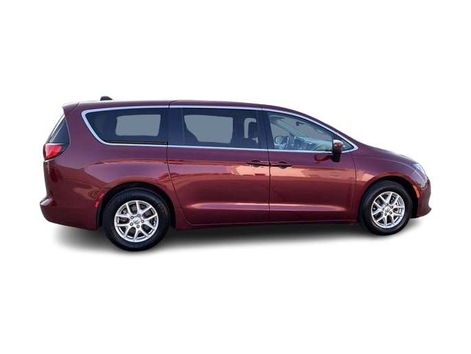 Thumbnail: 2023 Chrysler Voyager - 21