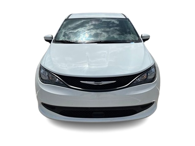 Thumbnail: 2023 Chrysler Voyager - 6