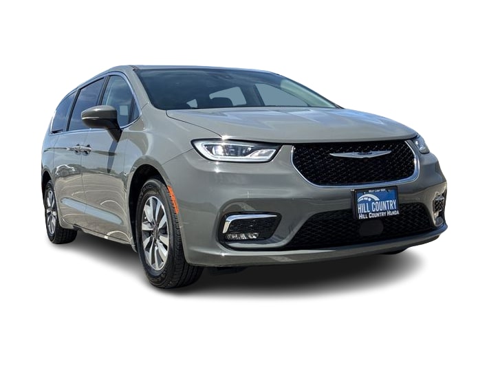 Thumbnail: 2023 Chrysler Pacifica - 24