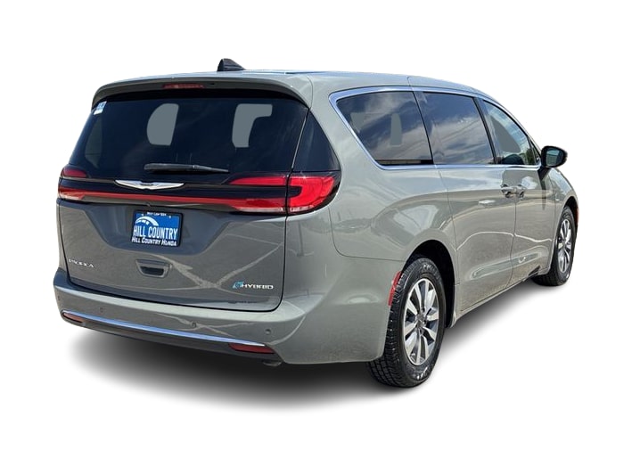 Thumbnail: 2023 Chrysler Pacifica - 21