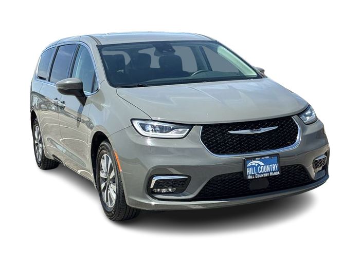 Thumbnail: 2023 Chrysler Pacifica - 23