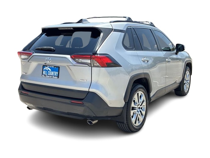 Thumbnail: 2021 Toyota RAV4 - 21