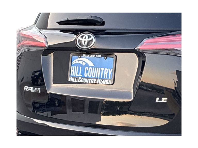 Thumbnail: 2018 Toyota RAV4 - 27