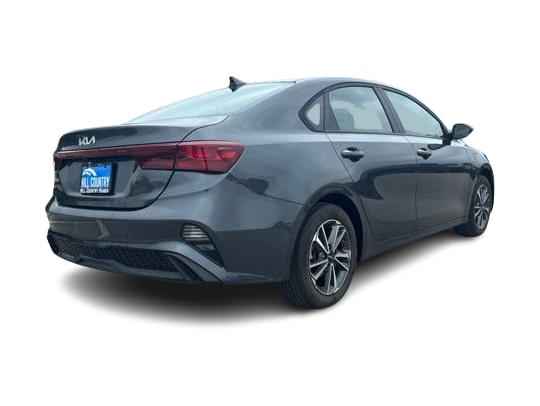 Thumbnail: 2023 Kia Forte - 15