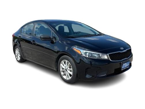 Thumbnail: 2017 Kia Forte - 16