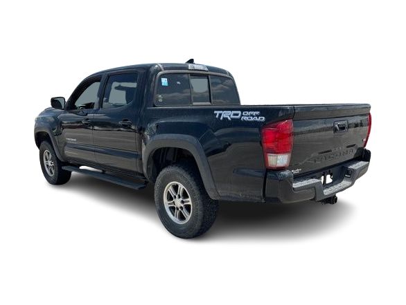 Thumbnail: 2016 Toyota Tacoma - 4